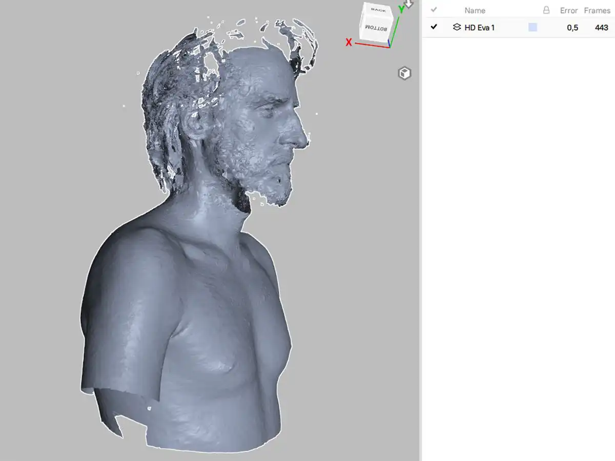 A fej és a váll részletgazdag rögzítése 3D-szkenneléssel az egyedi arcvonások biztosítása érdekében.