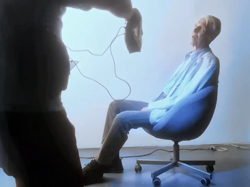 Mobiler 3D-Scan einer Person am Einsatzort mit dem Artec Eva Scansystem zur Erfassung von Körperhaltung und Proportionen.