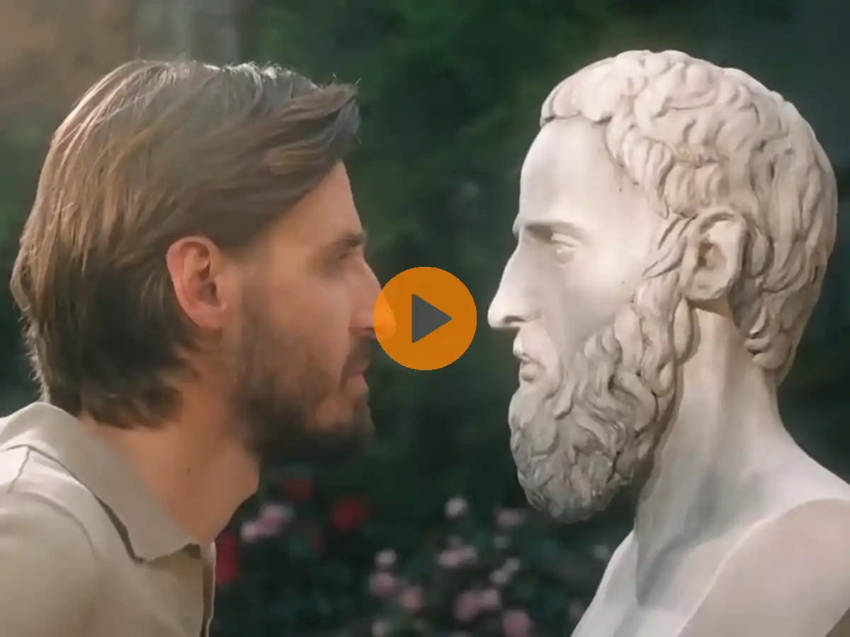 Verwendung der fertigen Büste als Requisit in einer Werbeproduktion; Nahaufnahme des Schauspielers gegenüber der Statue.